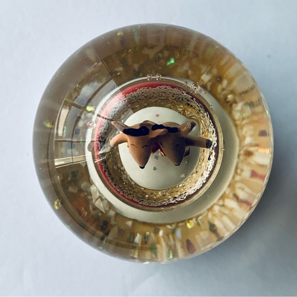 Hallmark Mini "Deer Friends" Snow Globe - Picture 3 of 6